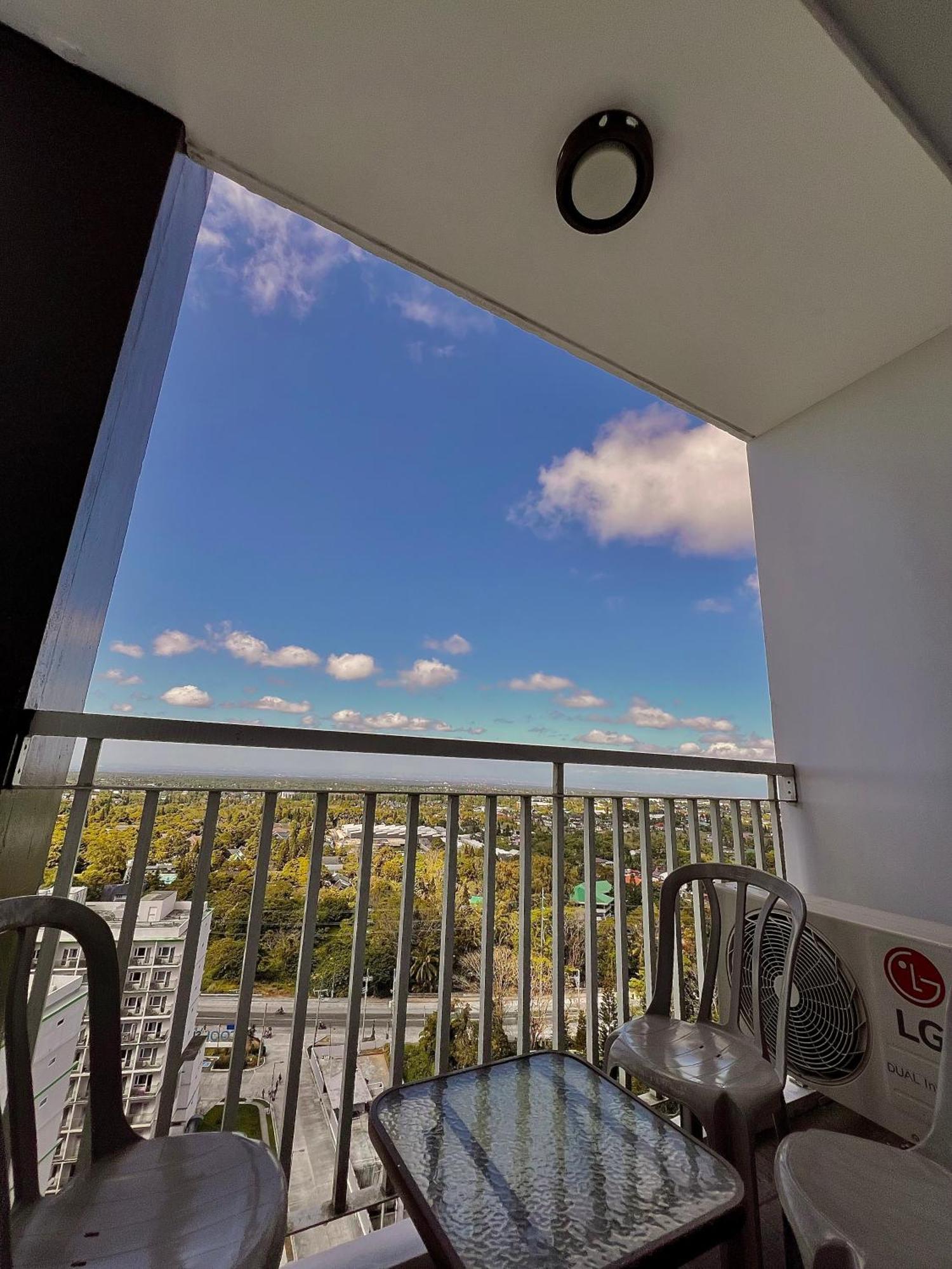 The Pallet House, Wind Residences Tagaytay Tagaytay City Eksteriør billede